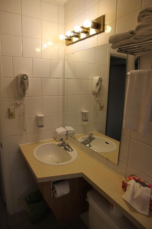Waterfront Inn